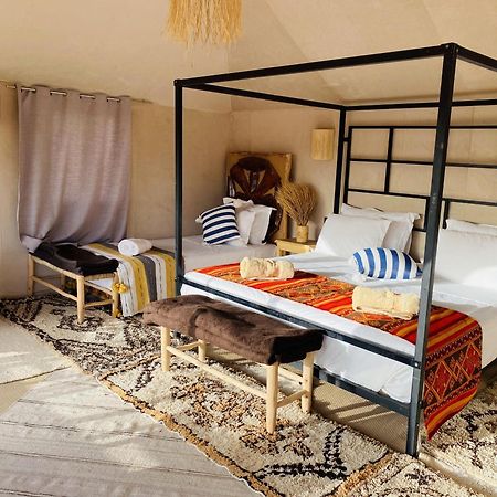 Amskou Luxury Desert Camp Мерзуга Экстерьер фото