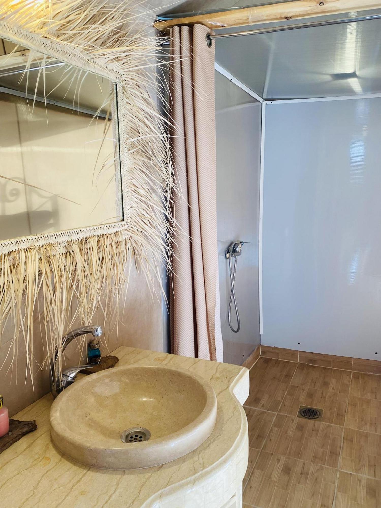 Amskou Luxury Desert Camp Мерзуга Экстерьер фото